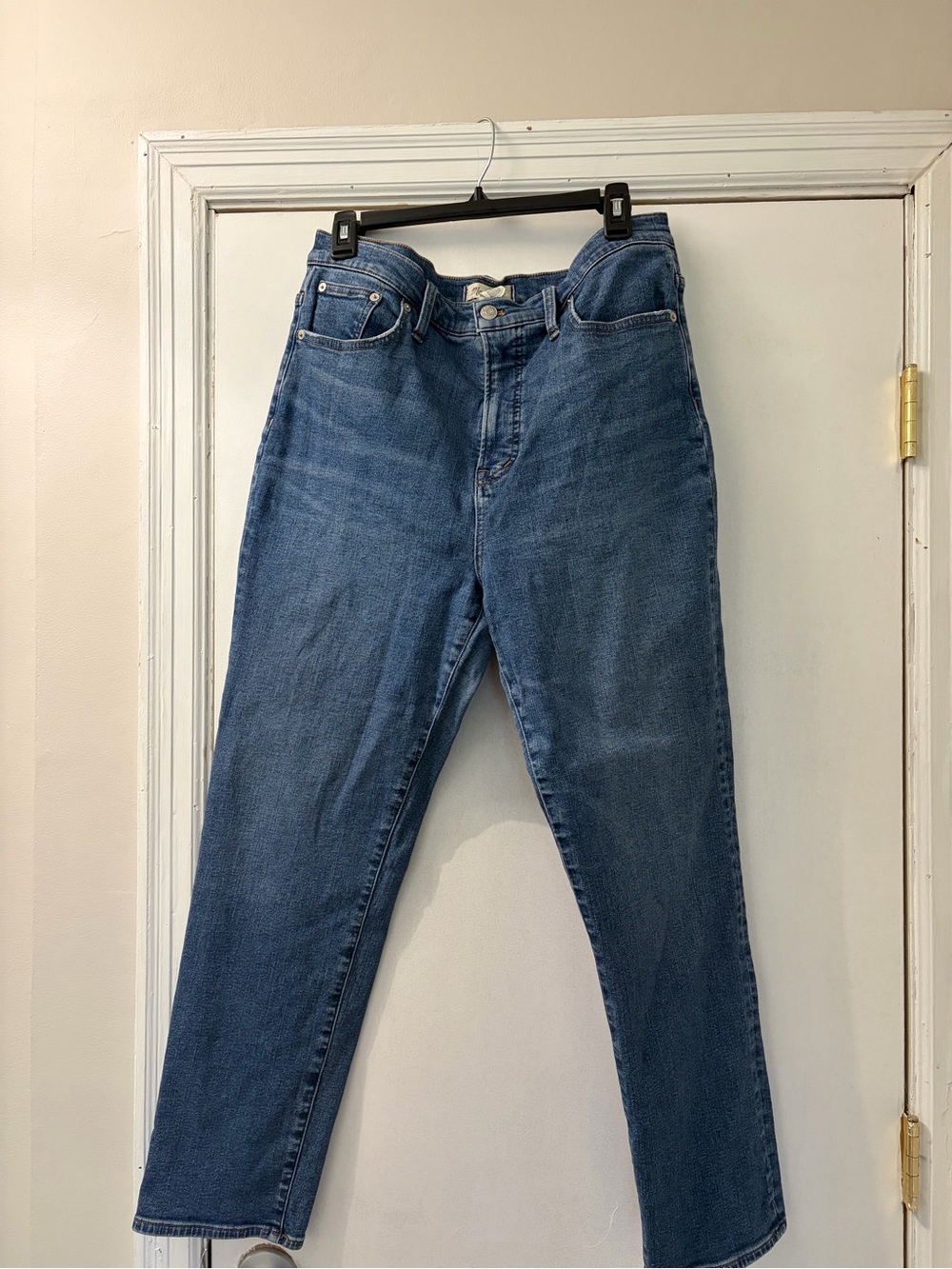 Madewell Women’s The Perfect Vintage Straight-Leg Jeans in Medium Blue Wash